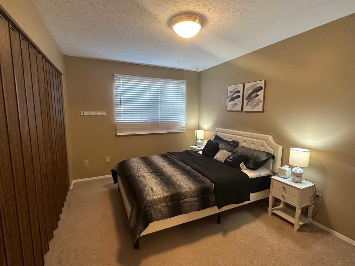 The Cozy Townhouse Wpafb & Wsu Apartment Fairborn Exterior photo